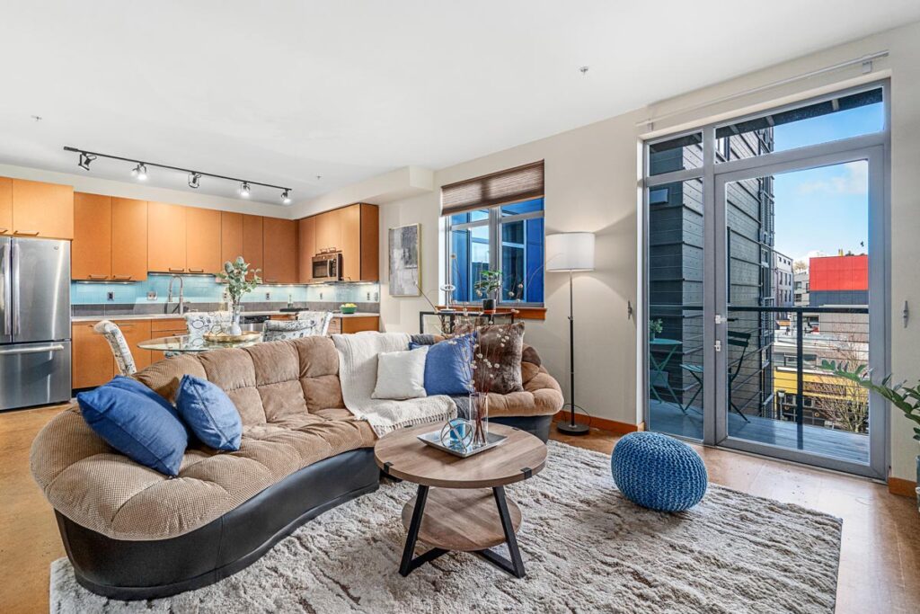 1414 12th Ave Open living space floor plan